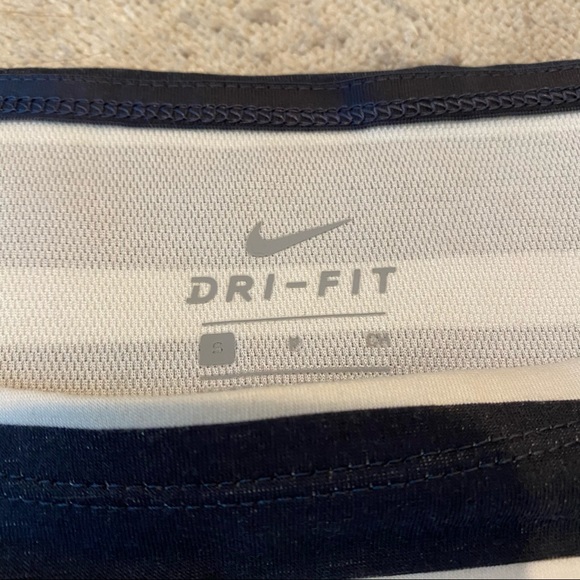 NWT Nike Dri-Fit Women’s UV Striped Golf Shirt - Picture 8 of 9